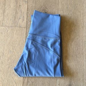 EUC in movement tight 25" oasis blue size 2 lululemon